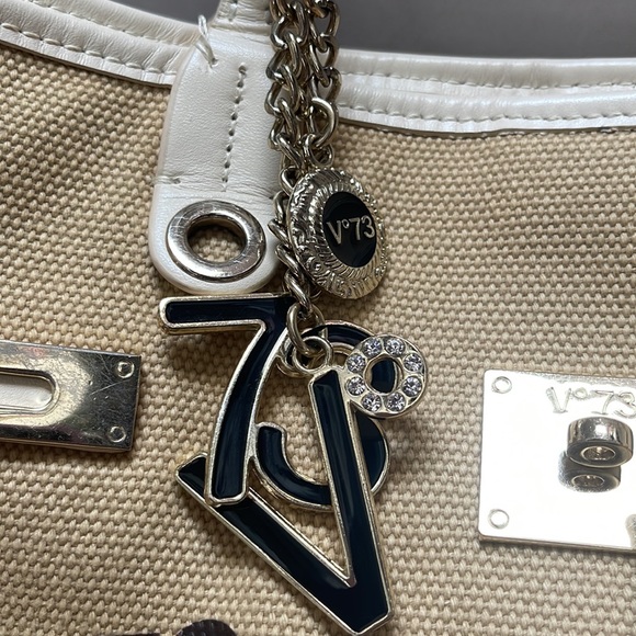 V 73 Linen Canvas tote bag. Leather handles in v good condition. - Picture 6 of 7